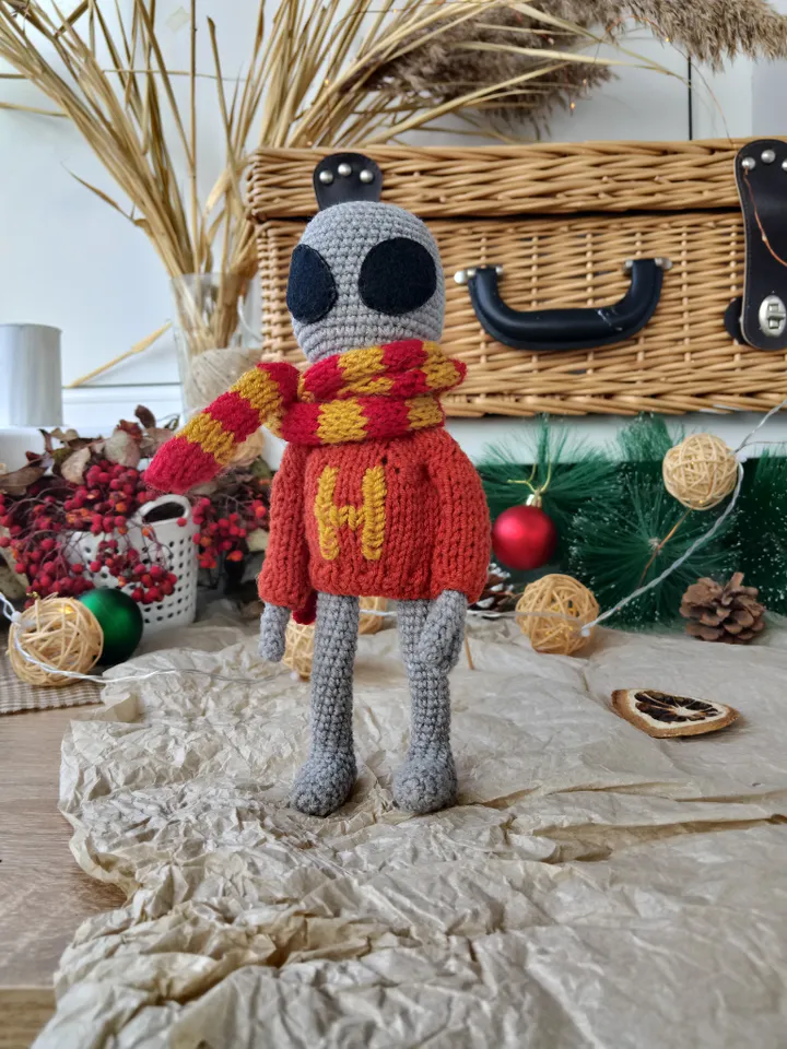 Alien gray doll in Harry Potter dress, UFO toy, Custom plush, Alien lover gift. Harry Potter lover gift.