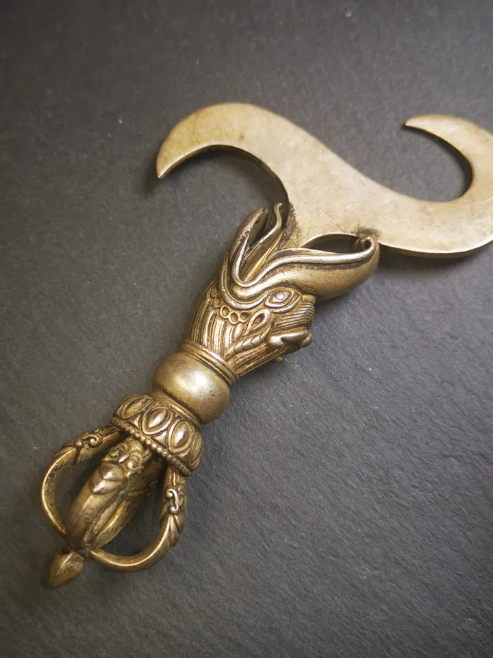 Kartika Knife of the Dakinis - Gandhanra Antique Tibetan Ritual Hook - Tantric Buddhist dharma instruments,30 Yearl Old
