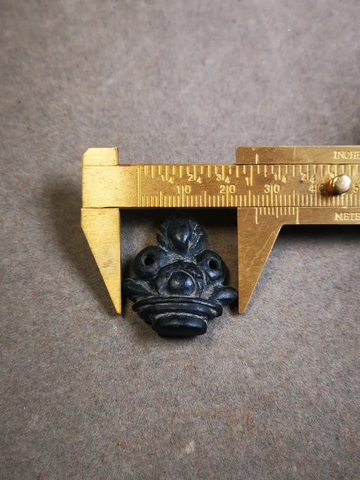 Gandhanra Hand Carved Tibetan Buddhist Amulet Pendant,Mani Jewel/Wish-Fulfilling Cintamani Badge, Nubro,made of Obsidian