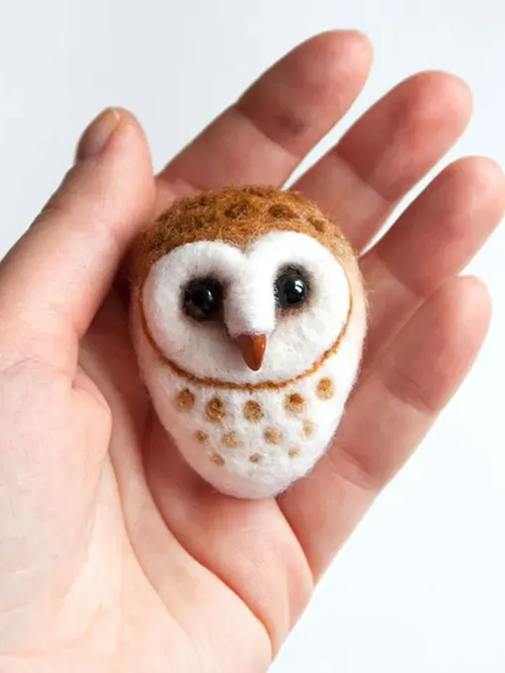 barn owl felted brooch