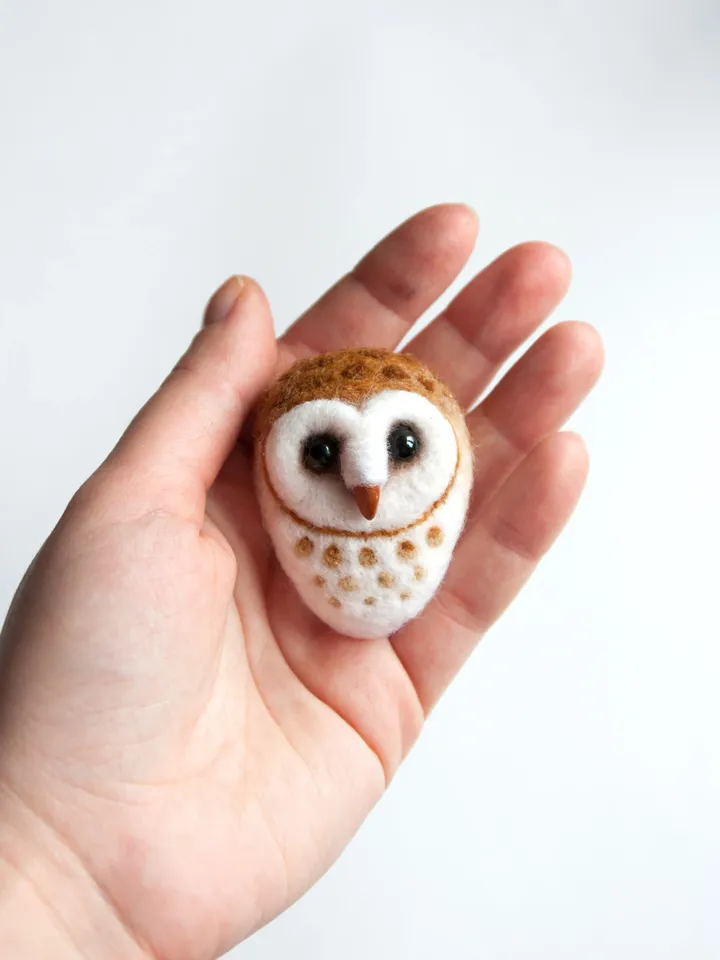 barn owl felted brooch