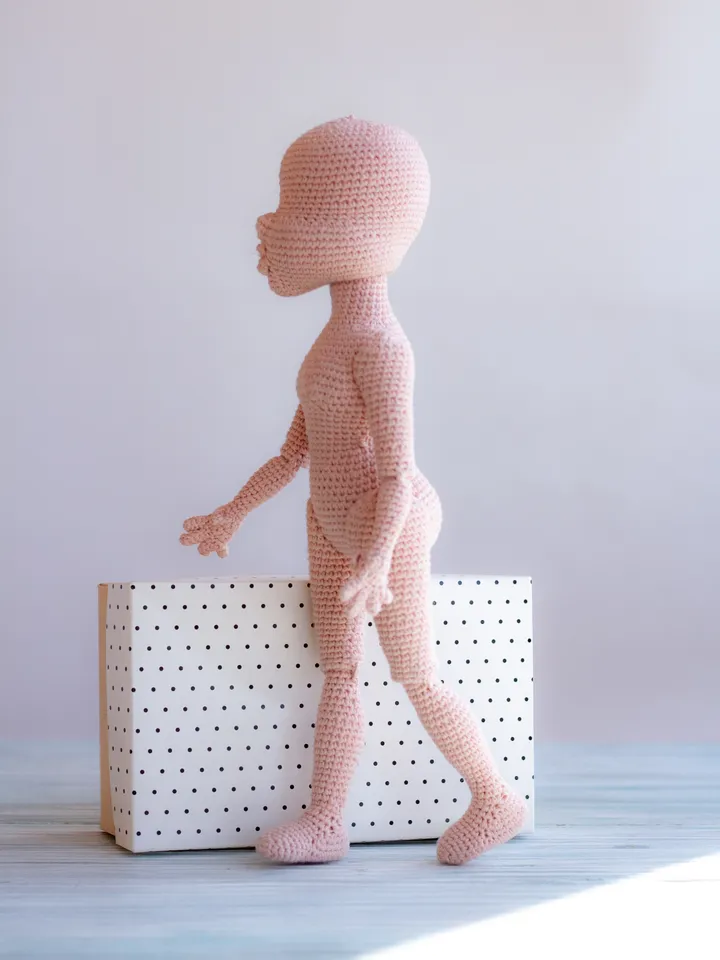 Crochet Doll Body Pattern: Create the Perfect Base for Your Amigurumi Creations with this Template