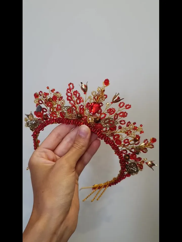 Red crown, Gold and Red crown, Red Tiara, Red Diadem, Gold Red crown, Children headpiece, Children crown, Children tiara, Wedding crown, red wedding, Gift for mom, jewelry for hair, jewelry for head, Gold crown, Gold tiara, Halloween accessories