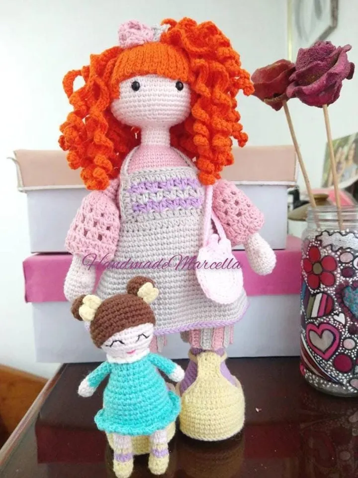 Elisa Doll β 33 cm Articulated Amigurumi with Mini Smiling Doll β Handmade Cotton Gift β Collectible Crochet Doll β Ready to Ship