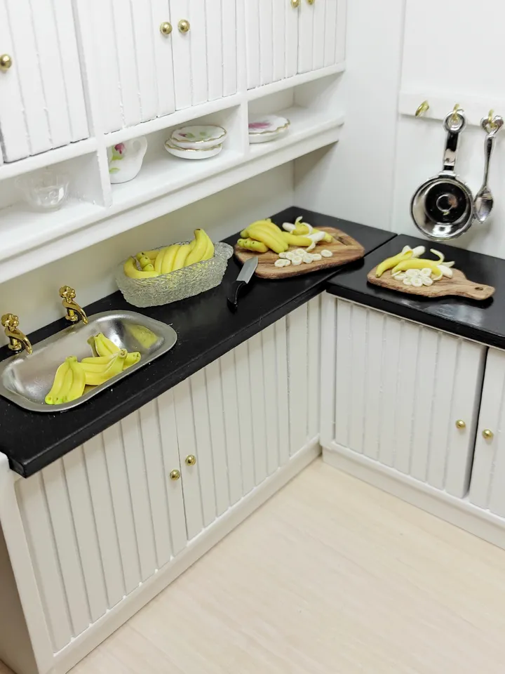 Realistic 1 12 scale bananas, Mini fruit, dollhouse, miniature, restaurant games, miniature, dollhouse miniature