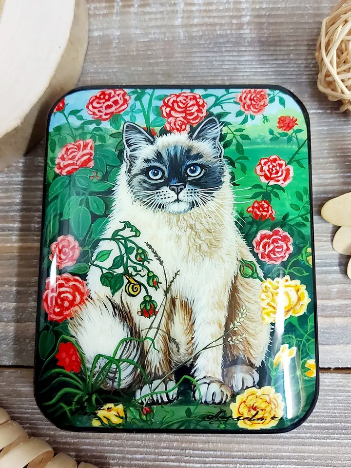 Art gift box Russian Lacquer Box"Cat in flowers" Hand-painted miniature painting jewelry box Mother of pearl Papier-mache Christmas art gift