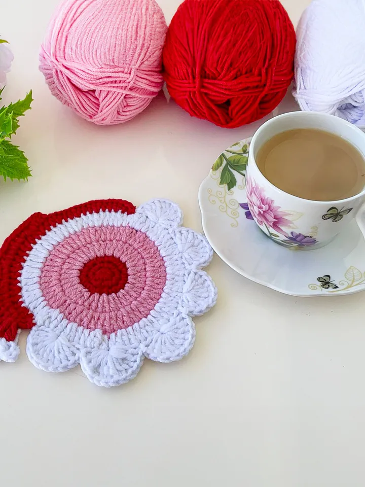 Crochet Santa Claus Coasters PDF Pattern, Adorable Christmas Decor for Home and Coffee Lovers, Perfect Housewarming Gift for a Cozy Holiday
