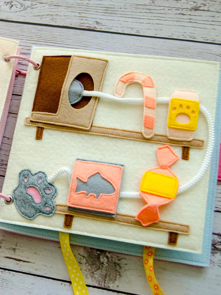 Quiet book page PDF, SVG Pattern and Tutorial Mouse on the shelf
