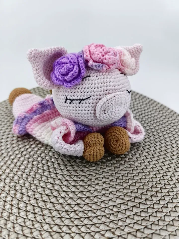 Personalized pig lovey blanket, baby lovely, animal lovely, pig crochet