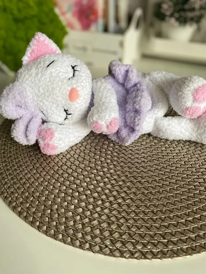 Softy cat comforter Lovey
