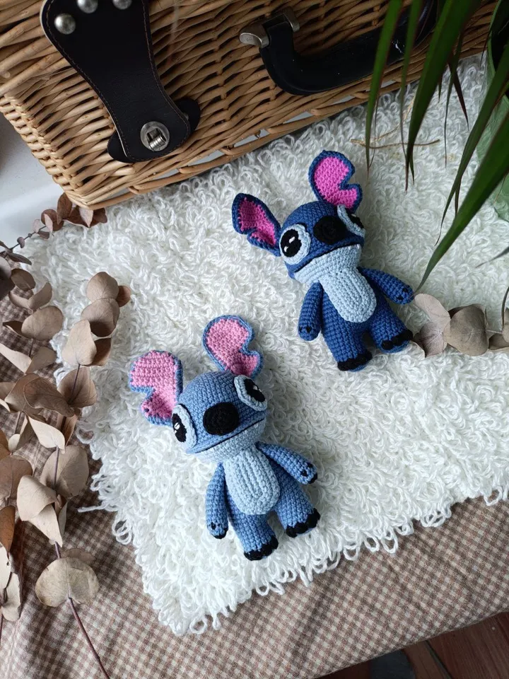 Amigurumi Stitch crochet pattern. Amigurumi PDF pattern blue alien.