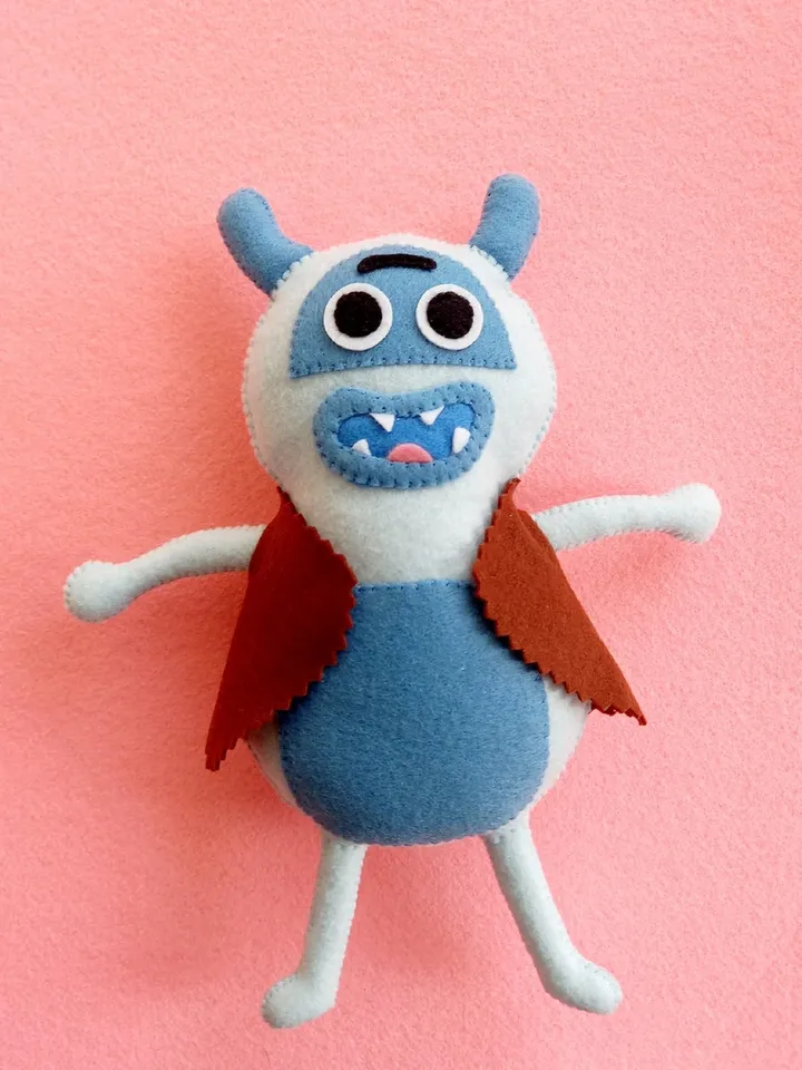 Super Simple Bumble Nums toy felt, Set 5 toy