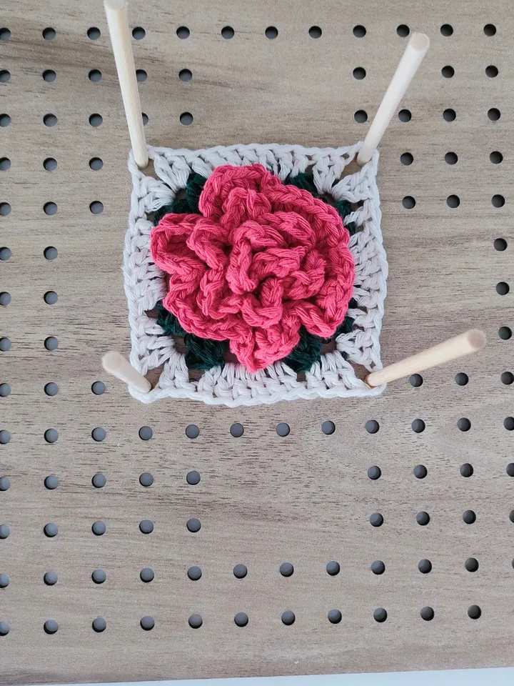 Granny square crochet pattern, 3D flower granny square, rose crochet pattern