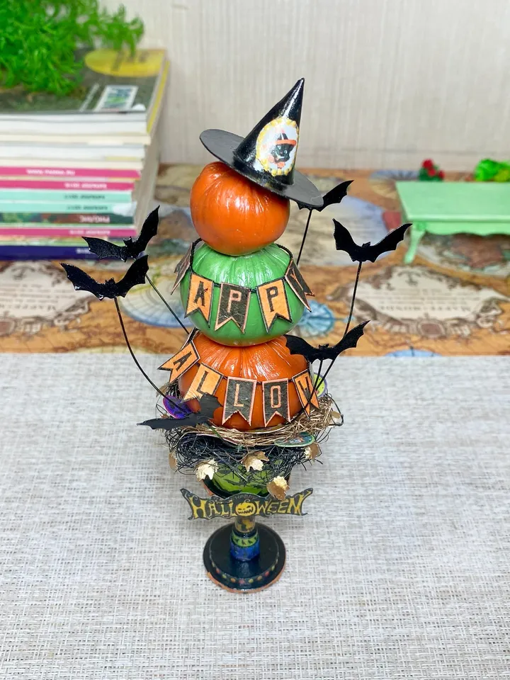 Tutorial on how to create a planter with pumpkins. 1:12. dollhouse miniature.