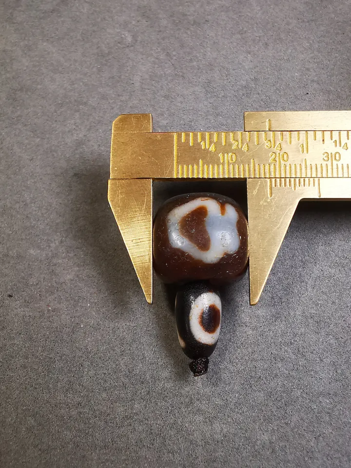 Gandhanra Old Vase Dzi Guru Bead,T-drilled 3-Hole Mala Bead, Prayer Bead,Connector Bead for Buddhist Bead
