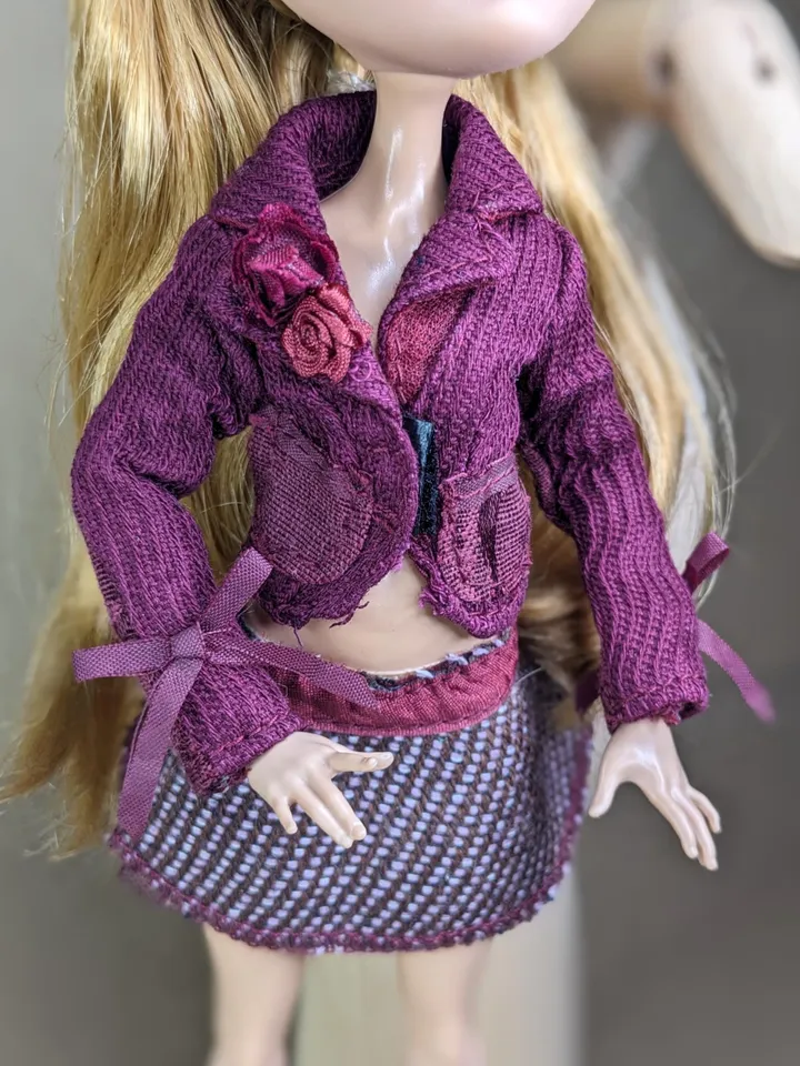 Red vine jacket & skirt for 10.5-inch female dolls (MH, EAH)