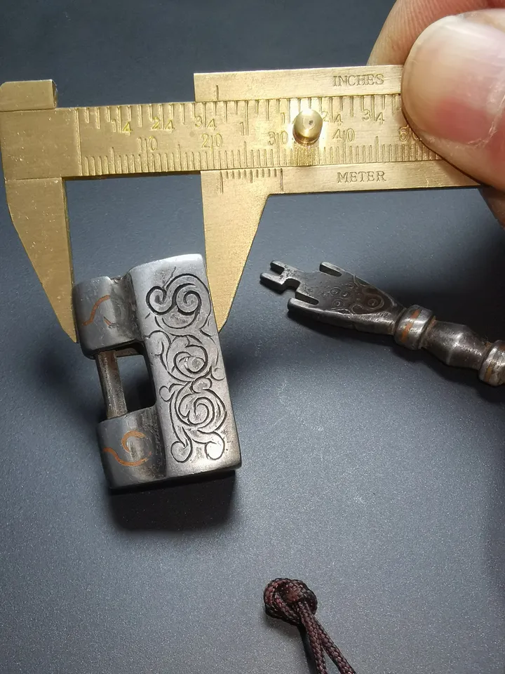 Gandhanra Handmade Antique Design Iron Padlock Amulet From Tibetan, Prefect Mini Lock for Home Decor / Suitcase