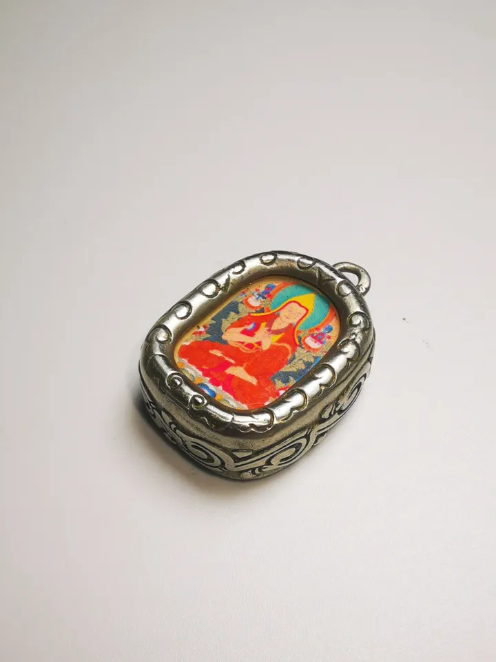 Gandhanra Antique Handmade Tsongkhapa Gau Ghau Shrine, Mini Tibetan Buddhist Altar Amulet Pendant,Made of White Copper