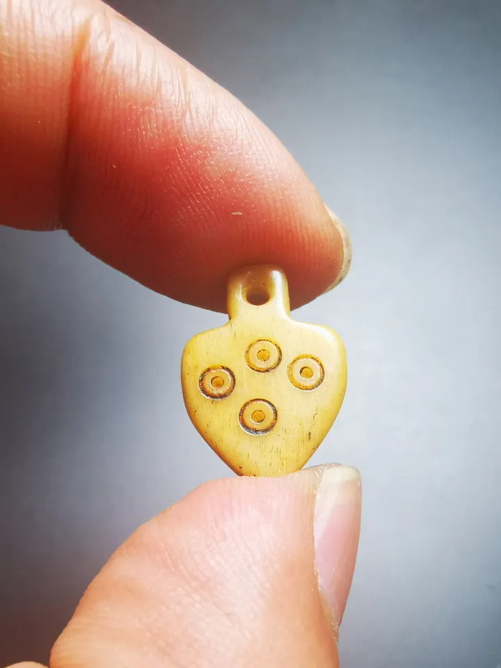 Bone Carved Nubro Pendant,Mani Jewel/Wish-Fulfilling Cintamani,for Mala,Prayer Beads Accessories,Gandhanra Tibetan Amulet