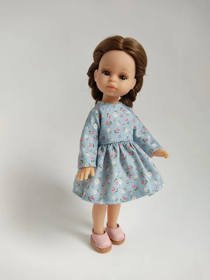 PDF sewing pattern for mini Paola Reina dolls.