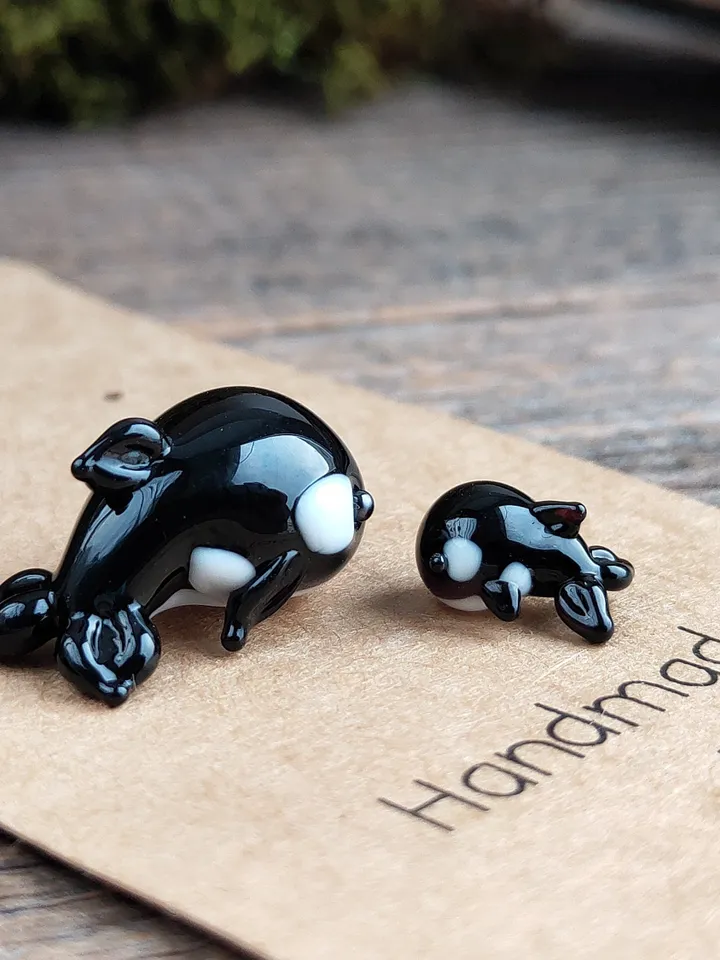 GLASS FIGURINES Orca whale figurine miniature orca figurine Tiny glass animals Miniature animals Blown glass art Terrarium Dollhouse