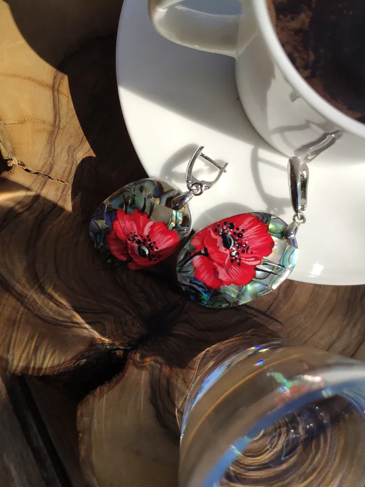 Pearl earrings: Delicate red Poppies flowers painted on Elegant earrings. Aesthetic floral design on unique handmade jewelry. Gift for her