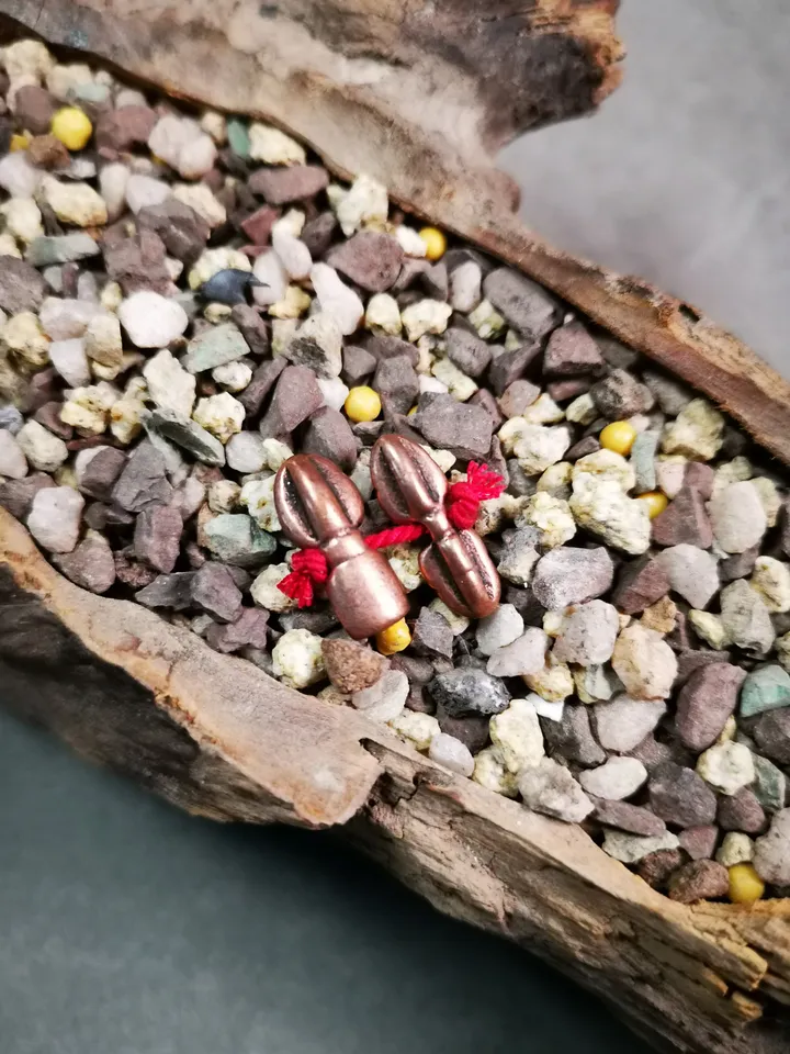 Gandhanra Handmade Tibetan Amulet Pendant,Mini Vajra and Dorje Bell, Mala Marker Bead Accessories, Made of Red Copper