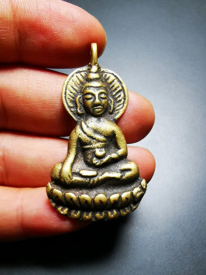 Gandhanra Antique Tibetan Buddhist Amulet Pendant,Bhaisajyaguru,Medicine Buddha,50 Years Old