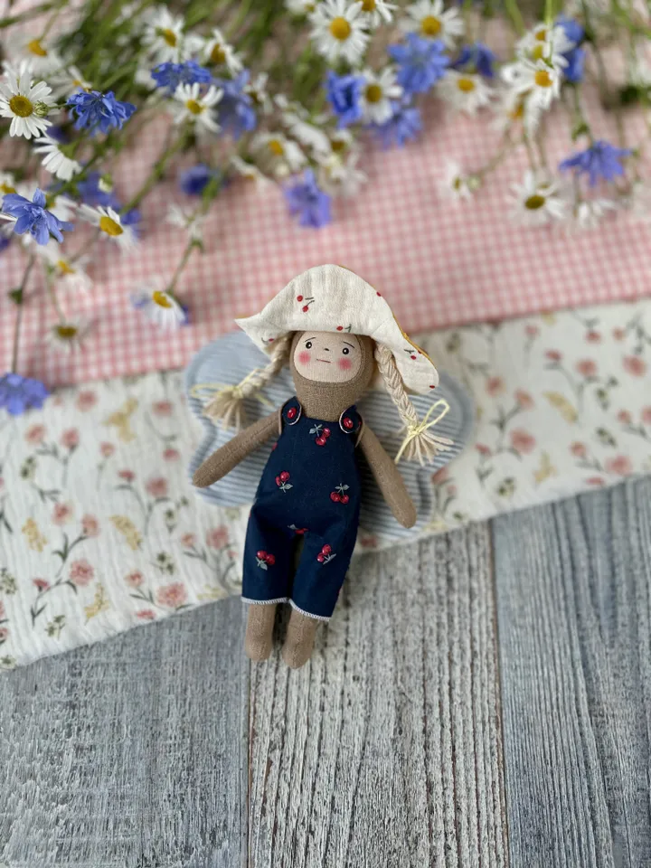 7.5”/19 cm Butterfly Doll with Clothes step-by-step
SEWING PATTERN