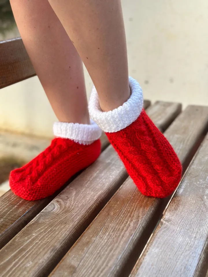 Knitted Slippers Santa Christmas Pattern & Tutorial with braids ENG