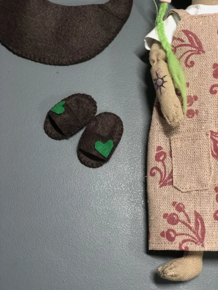 Textile doll Flora Sewing pattern PDF + Video tutorial