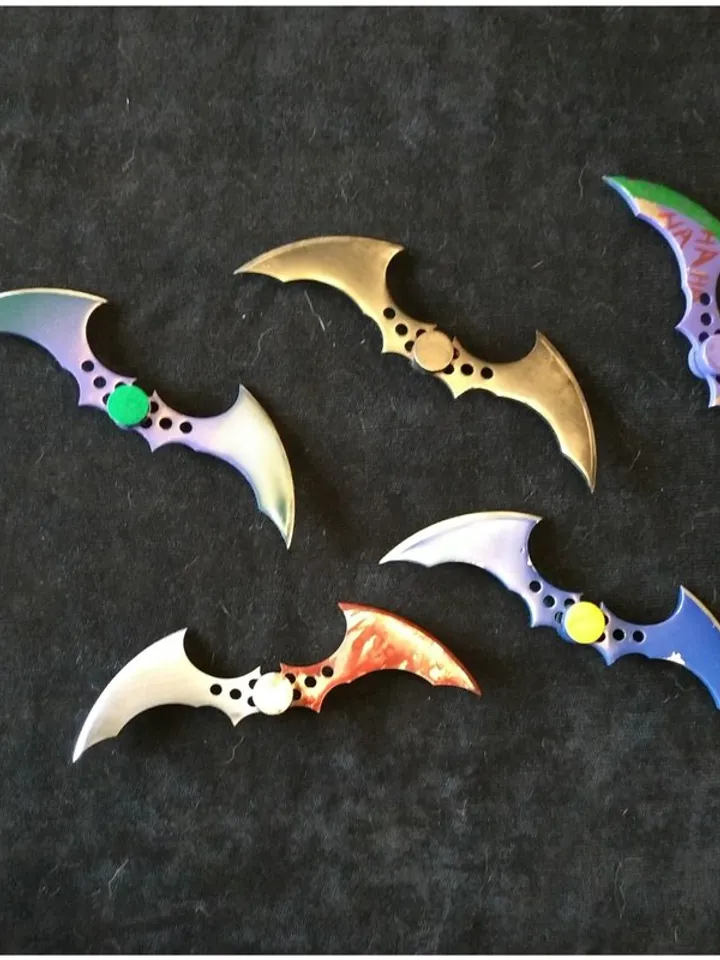 Batman cosplay - Batarang - a set of batarangs - made of plastic - One unit is a
