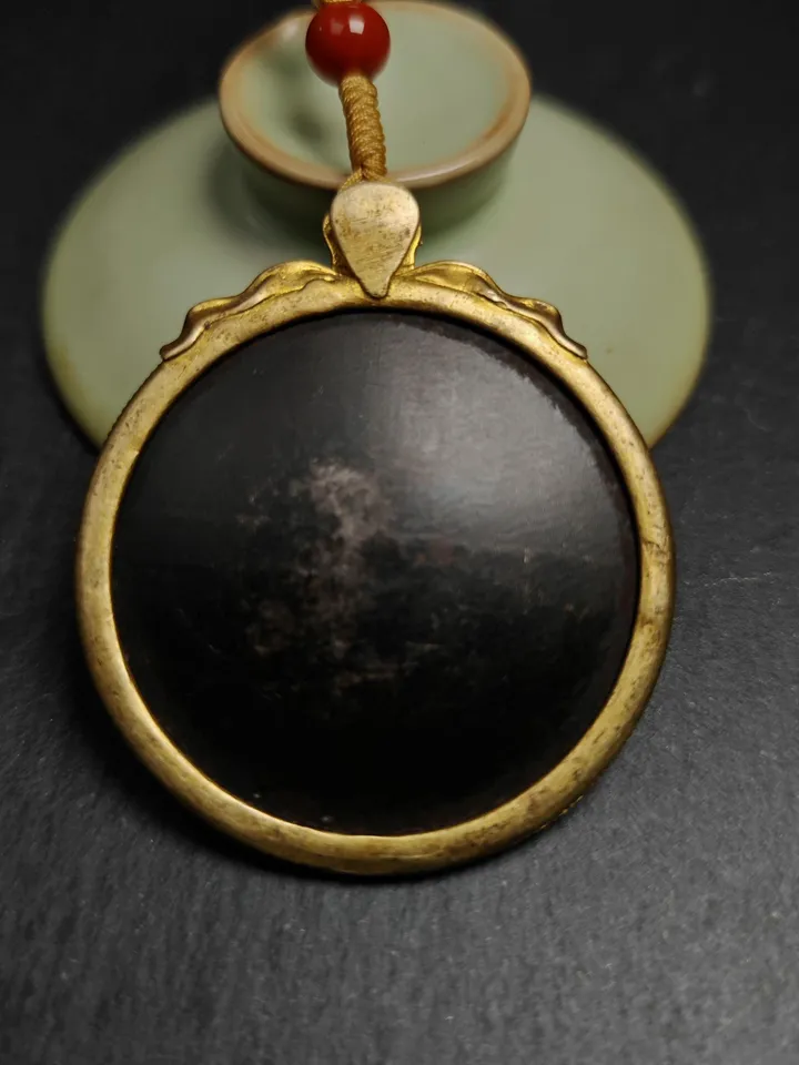 Gandhanra Handmade Tibetan Buddhist Amulet,Om Mani Padme Hum Badge Pendant,Mantra of Chenrezig,Protective Charm2.52"