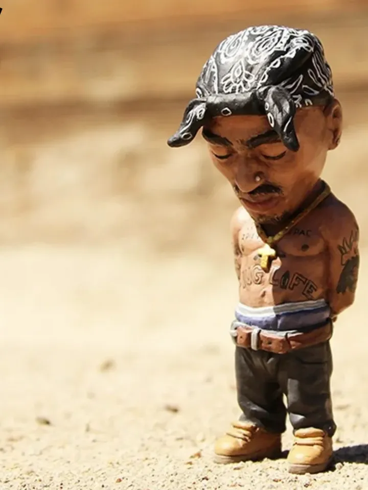 Hip Hop Legend Commemorative Resin Ornaments Memorial Resin Statue Crafts Characters Sculpture Home Garden Decoration