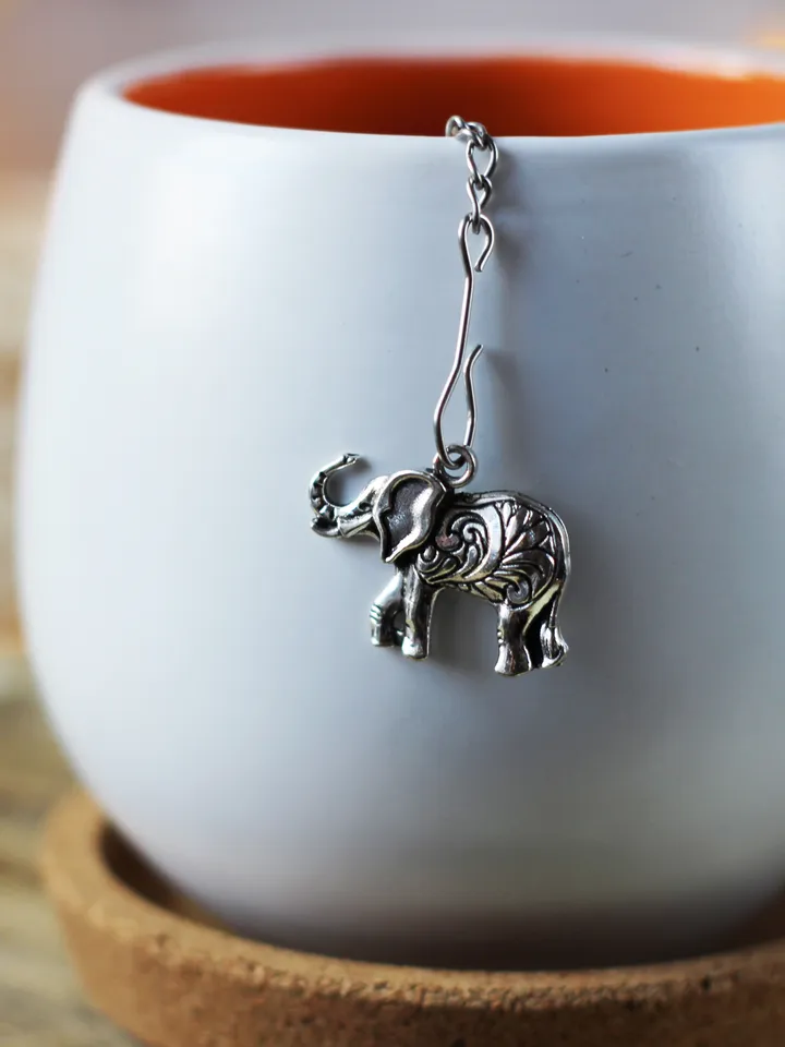 Tea strainer Elephant pendant, Tea infuser with elephant charm, Tea Steeper for Loose leaf tea gift for elephants lover