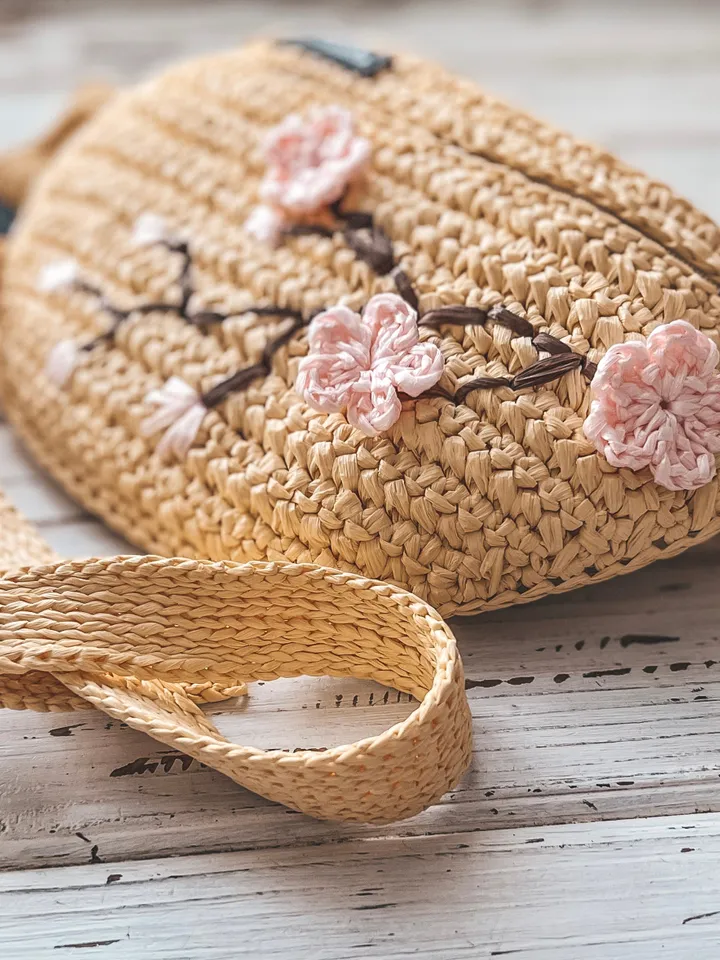 Crochet pattern fanny pack with raffia, PDF digital instant download, belt bag, waist bag, festival pouch, bum bag
