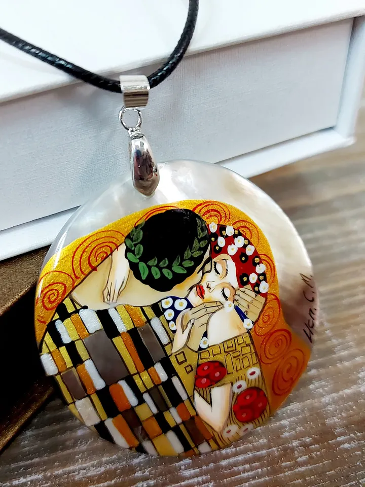 Pearl pendant necklace: The Kiss by Gustav Klimt • Hand painted elegant jewelry • Yellow and orange delicate art necklace for girlfriend