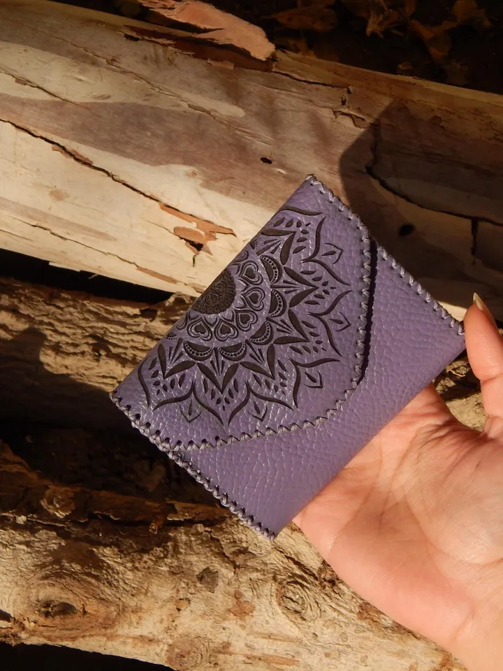 Leather Women Wallet, Handcrafted Bifold Wallet for Women Made from Cowhide Leather, Leather Wallet Women Slim ID Credit Card Wallet.