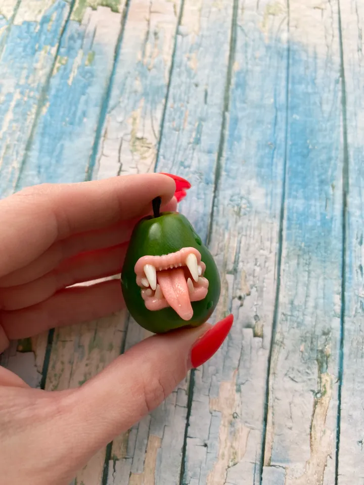Brooch Pear with Polymer Clay