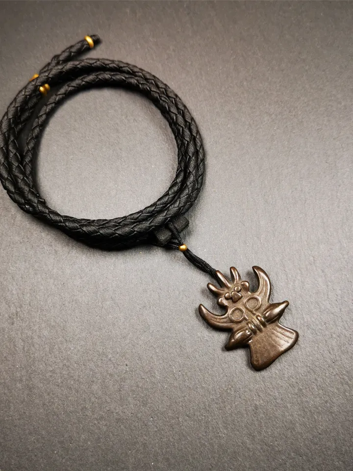 Gandhanra Antique Tibetan Buddhist Amulet Pendant,Garuda,Garula,Suparna,Golden-winged Bird,Made of Thokcha, 1.38&quot;