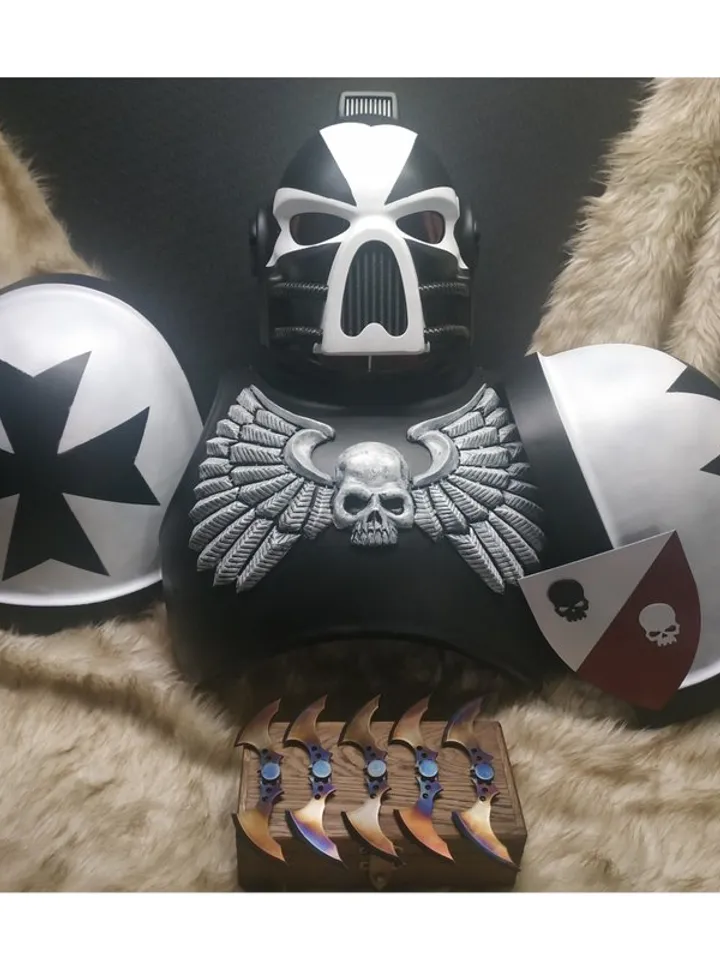 Spacemarine Cosplay - Black Templars armor - Warhammer 40k - custom cosplay prop