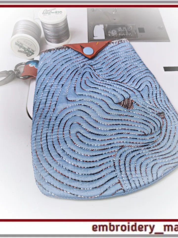n The Hoop Embroidery Design Bag quilting Cat with a valve ITH from Embroidery Manavi 05