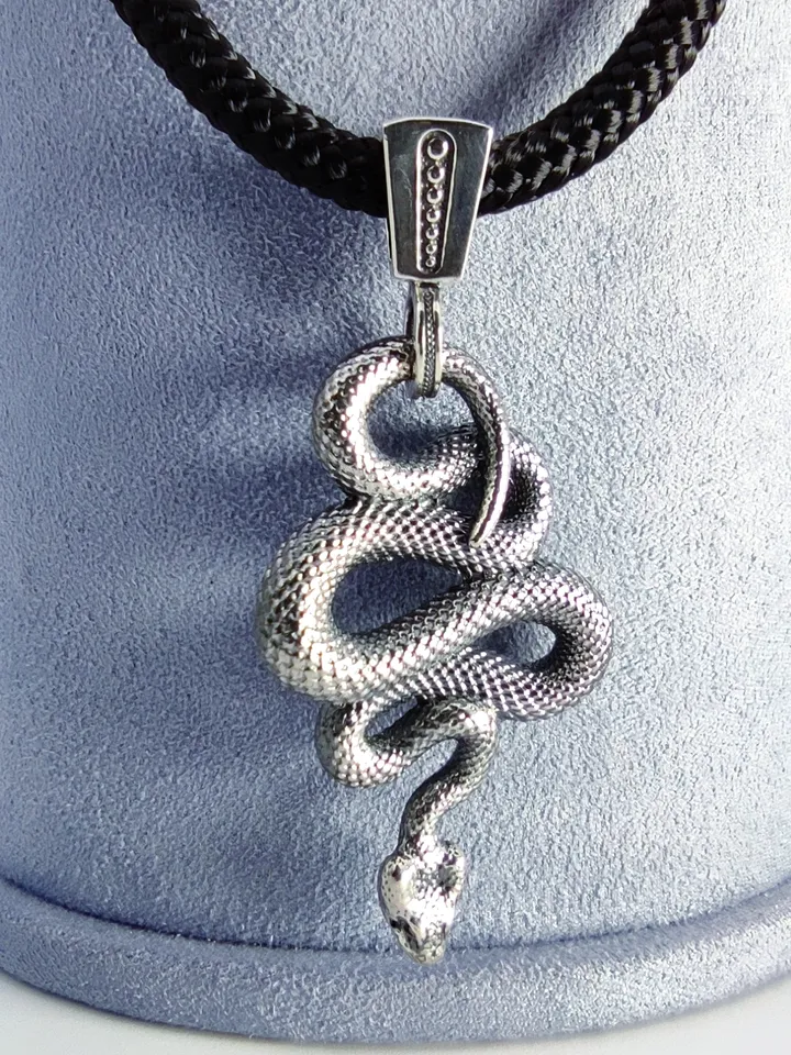 Symbol of the year - snake pendant + cord made of genuine leather or paracord