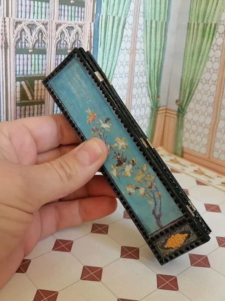 Screen for dollhouse.1:12 scale.