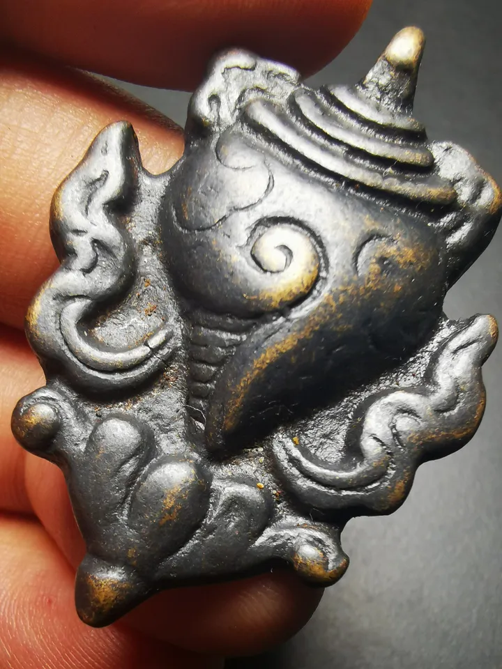 Gandhanra Handmade Shankha,Divine Conch Badge,Tibetan Buddhist Amulet Pendant