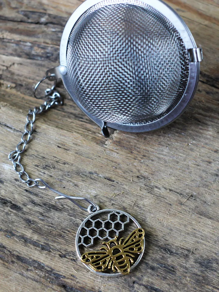 Honey bee tea infuser for herbal tea, Tea ball infuser charm bee with honeycomb