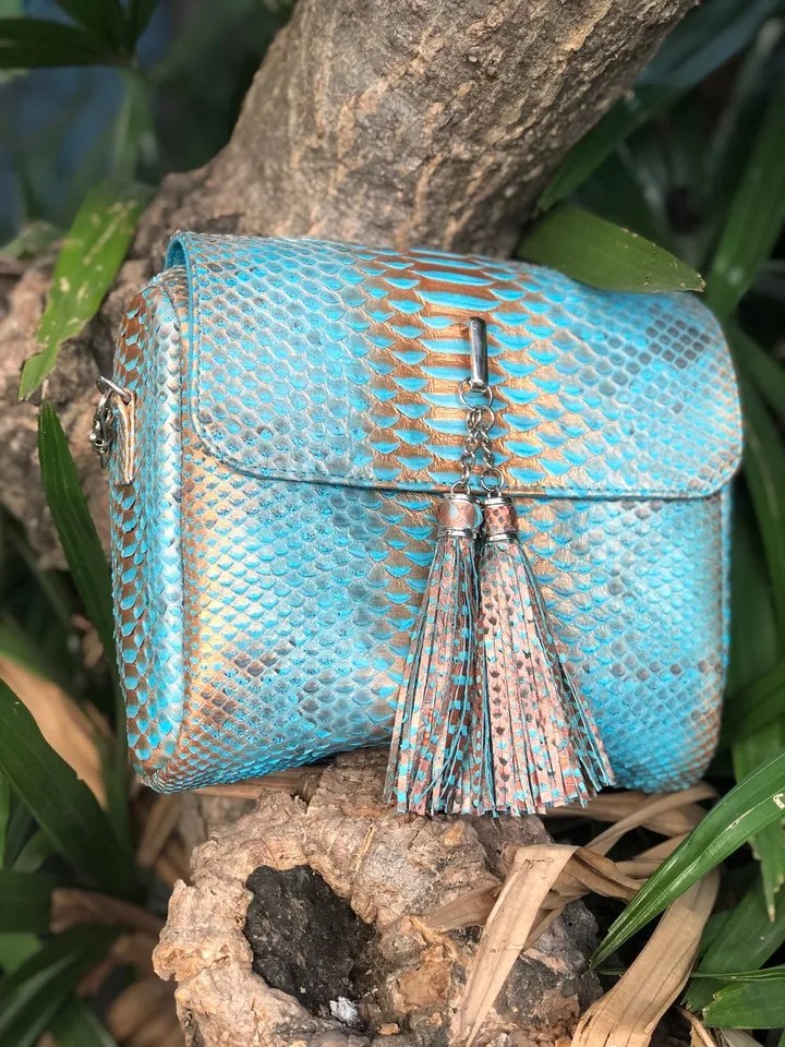 Genuine Python Skin Classy Crossbody Chain Bag Handmade| Tassel Bag Python Detachable Chain Clutch Blue Turquese Trends Classy Elegant Purse