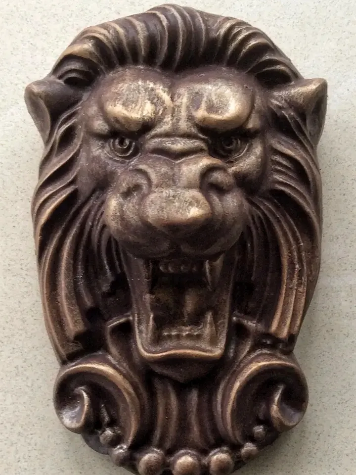Plastic Mold for concrete and gypsum "Lion" DIY