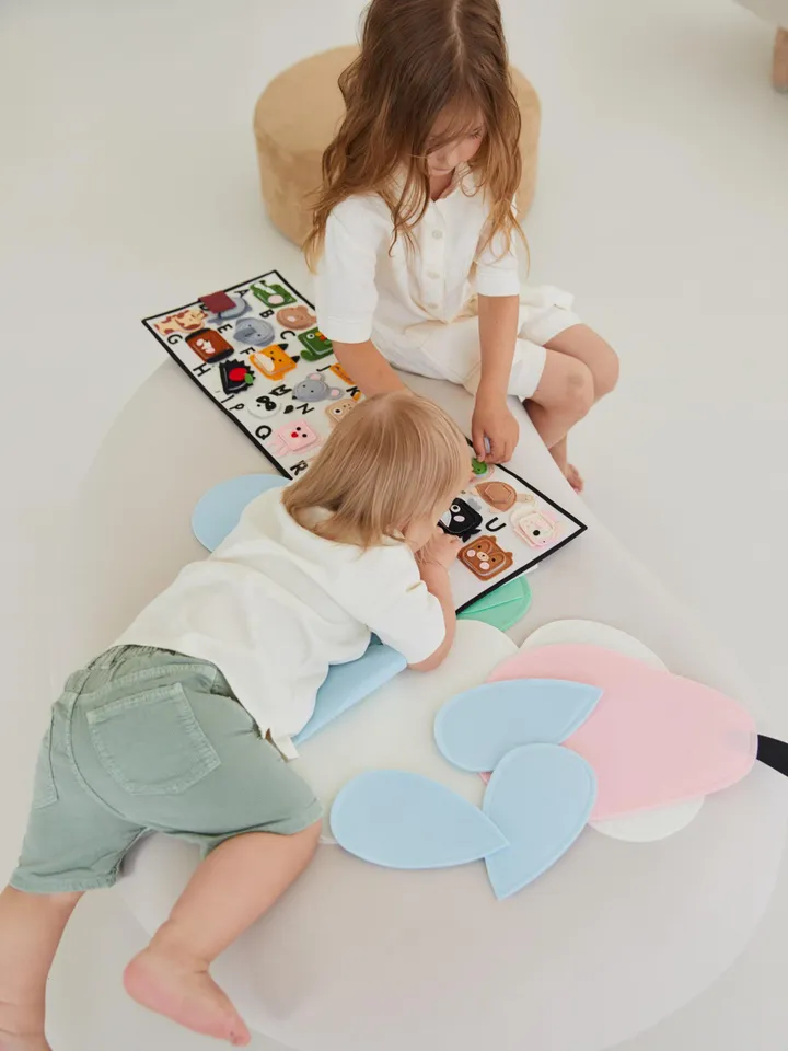 montessori quiet book toddler 1,2 year old, abc felt activity ENGLISH, FRENCH, GERMAN alphabet board, felt animals abc toys, kinderkrama