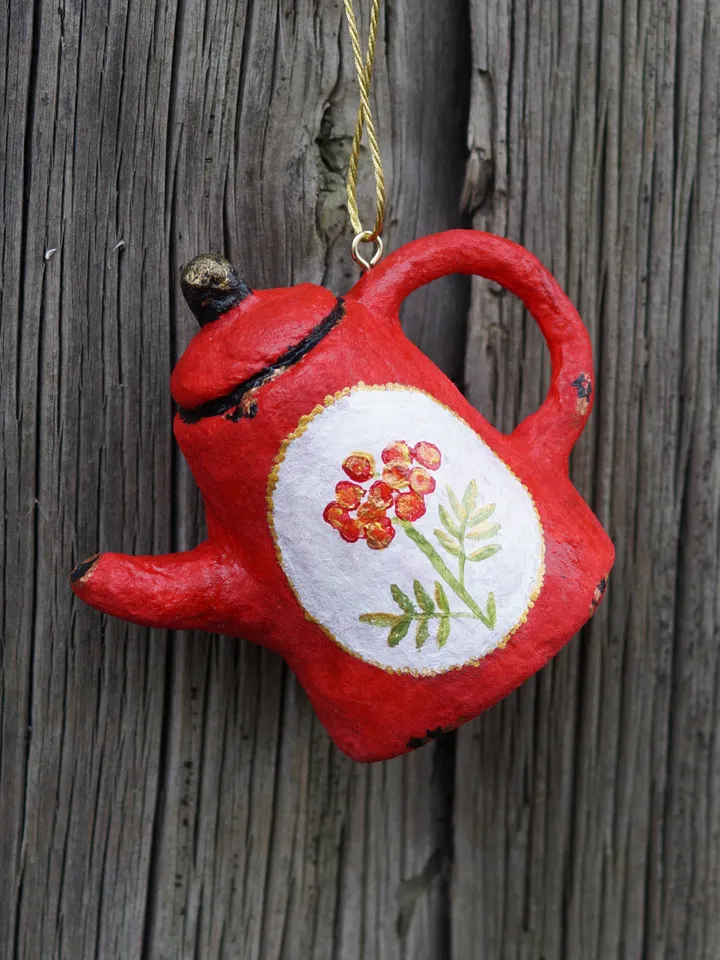 Spun cotton kettle, cute ornament, spun cotton ornament, red vintage enamel kettle